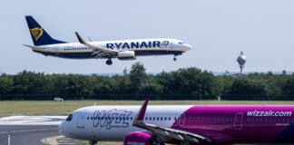 Chcete sedět v letadle vedle svého dítěte? Zaplaťte Wizzair a Ryanair